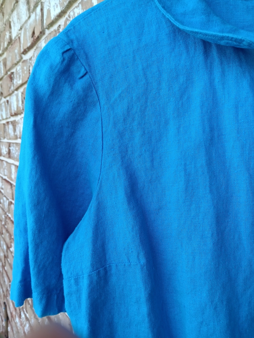 Linen Button-Up Shirt With Peter Pan Collar - Picture 3 of 4